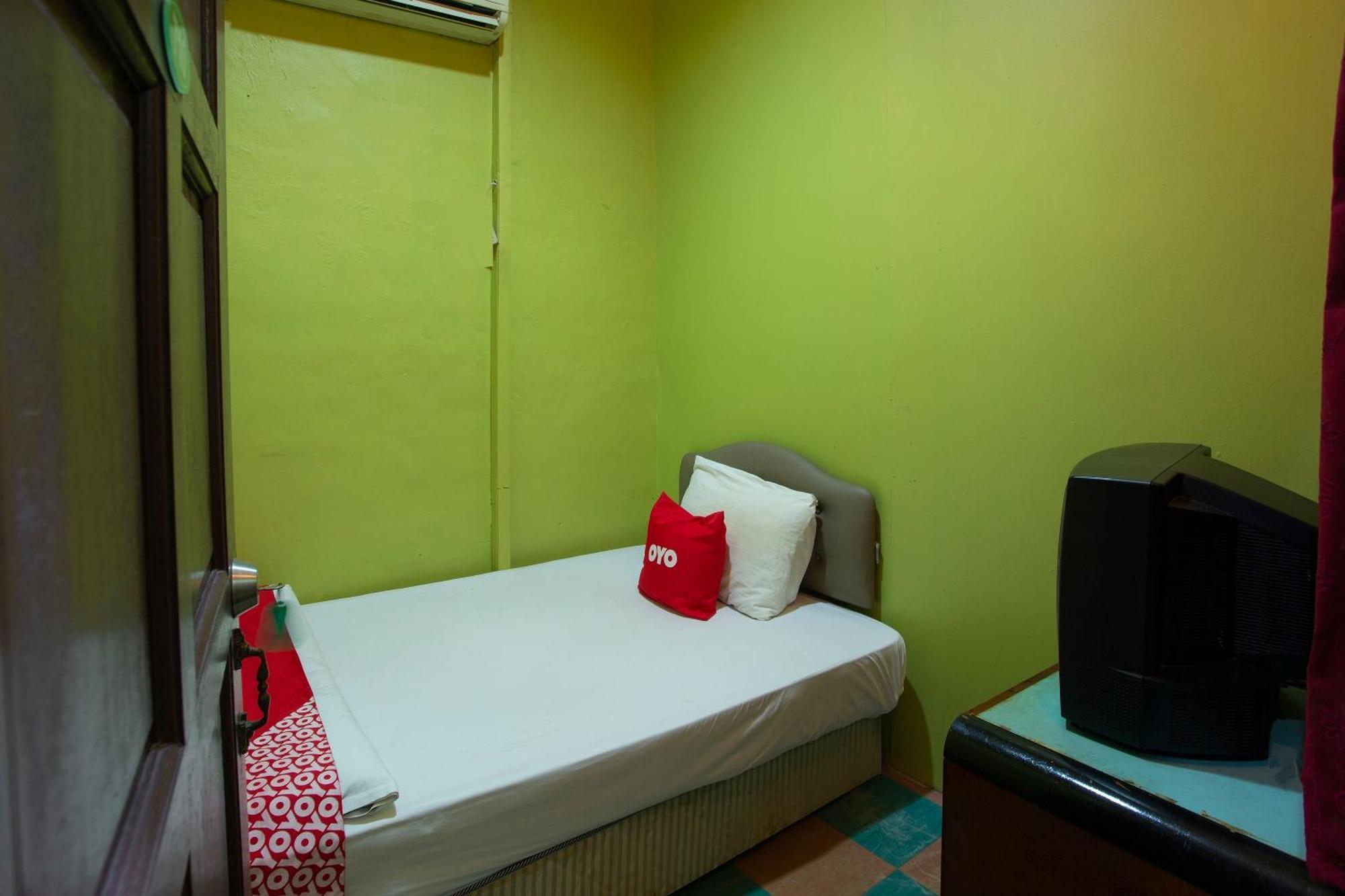 Spot On 90137 Casavilla Hotel Pudu Куала-Лумпур Экстерьер фото