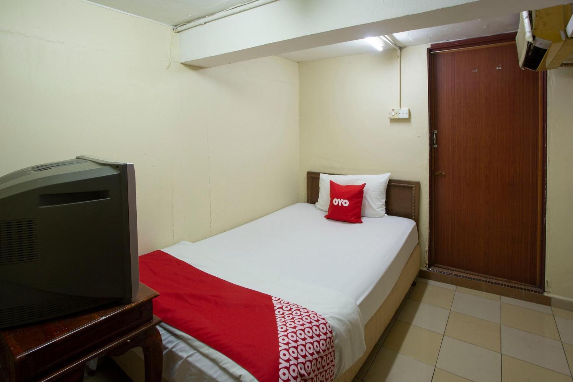 Spot On 90137 Casavilla Hotel Pudu Куала-Лумпур Экстерьер фото